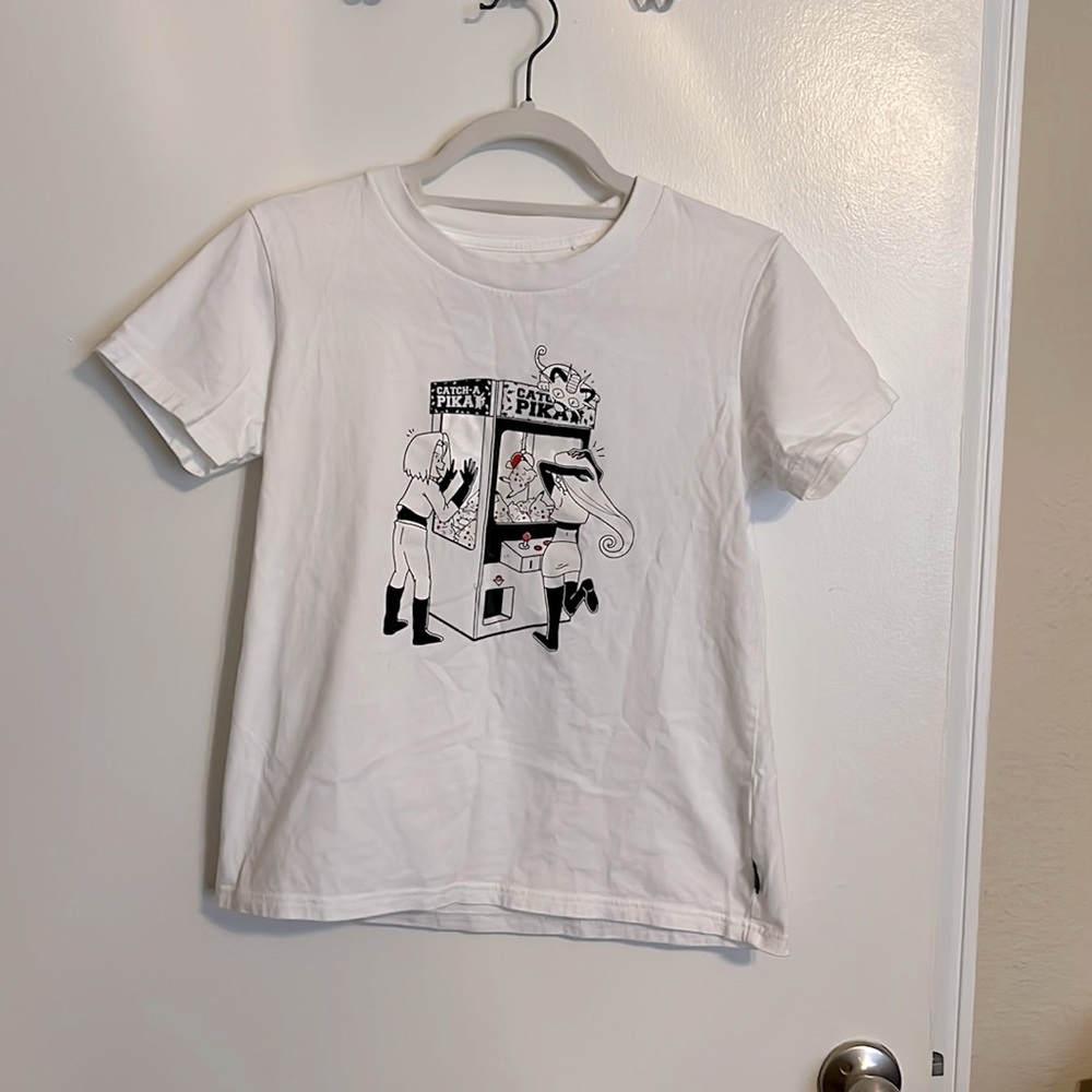 Uniqlo Pokemon Team Rocket T-Shirt White Size Small